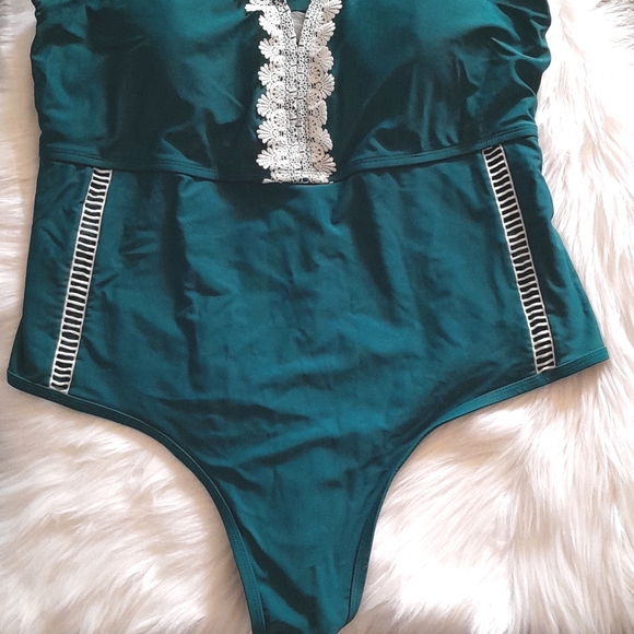 Women's XXL Teal Blue Crochet Detail One Piece Swimsuit - Picture 3 of 6